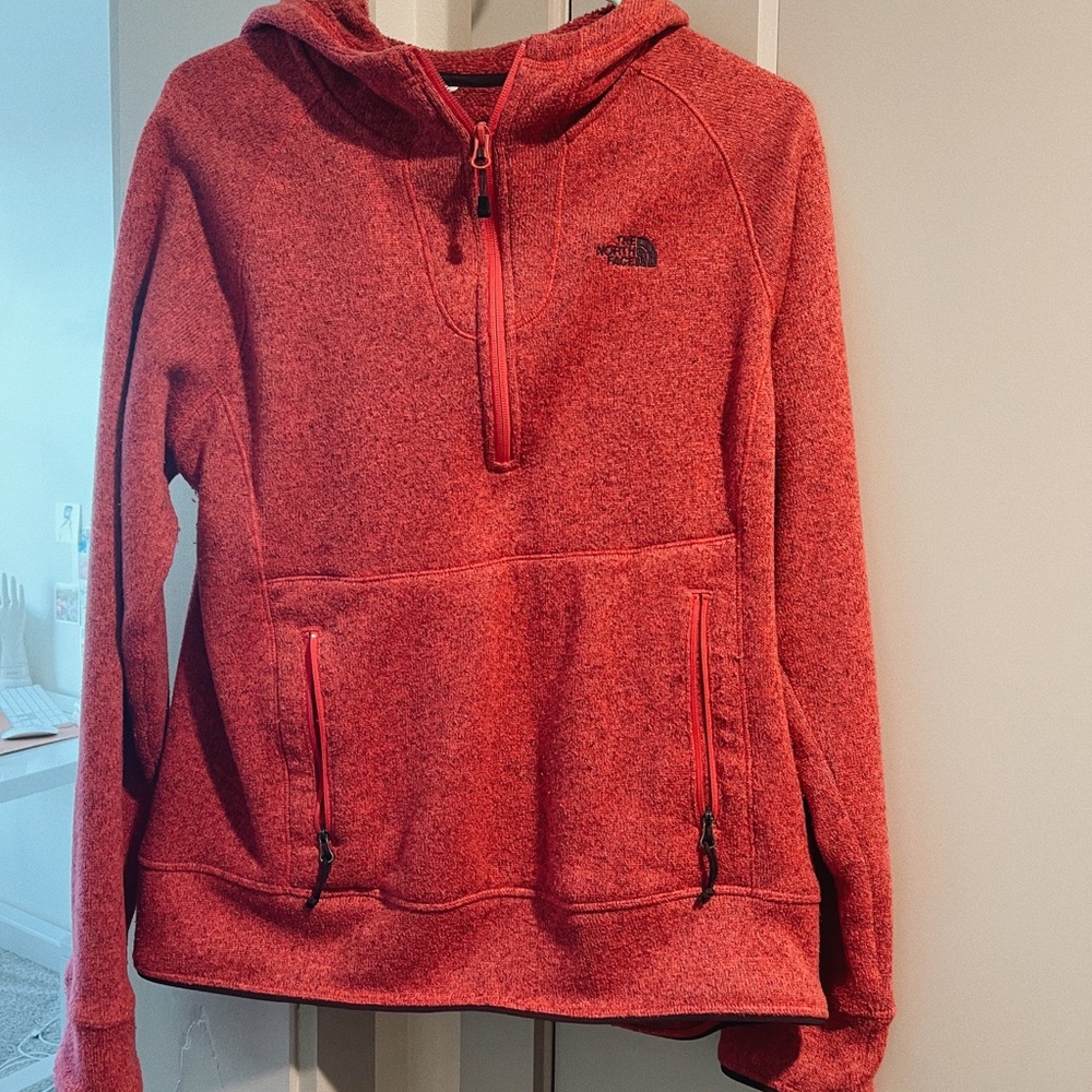 The North Face Women’s Pullover / Size Large